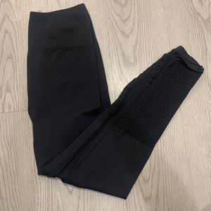 BLACK Fabletics Seamless leggings